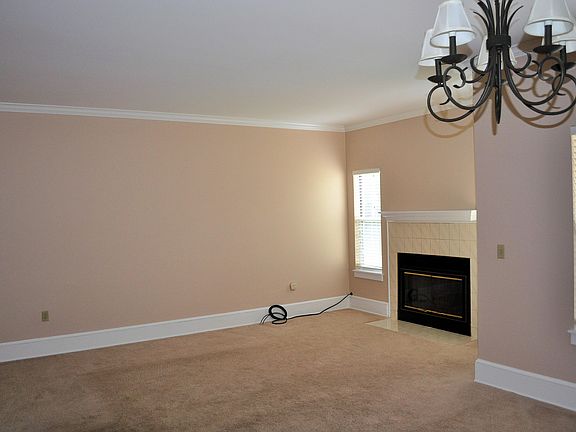 3rd image of 5 Dallas Ct