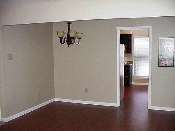 5th image of 523 W Lookout Dr APT 119