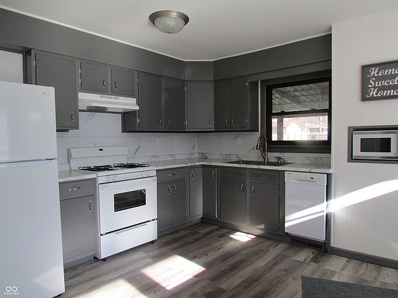 5th image of 322 N Englewood Dr