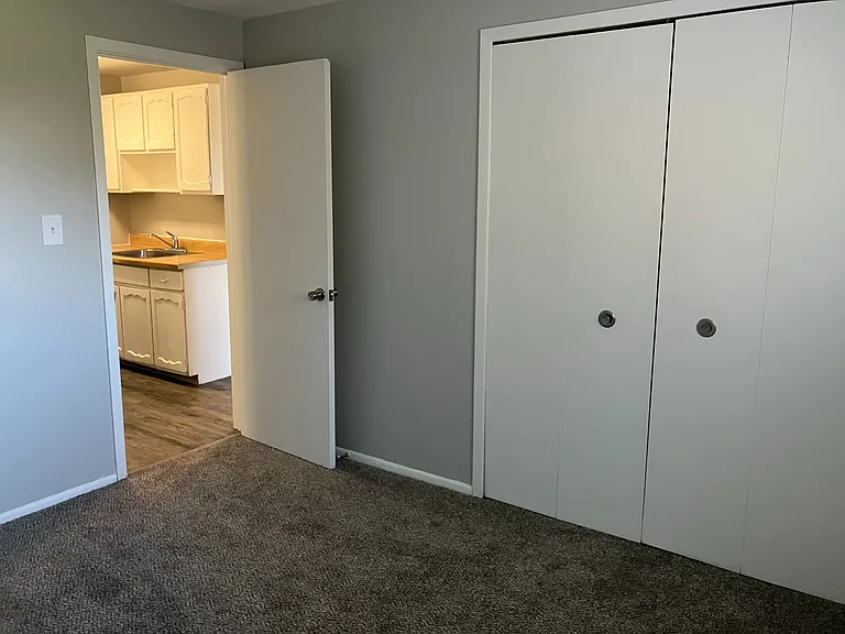 Valley York Apartments — Photo 26