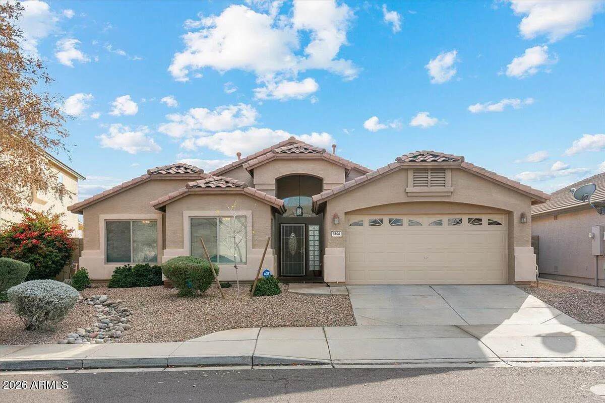 4 bed, 2.0 bath, 1862 sqft, $2,150 — Photo 1