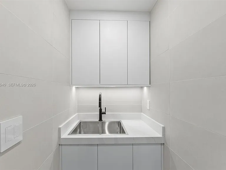 257 N Coconut Ln — Photo 32