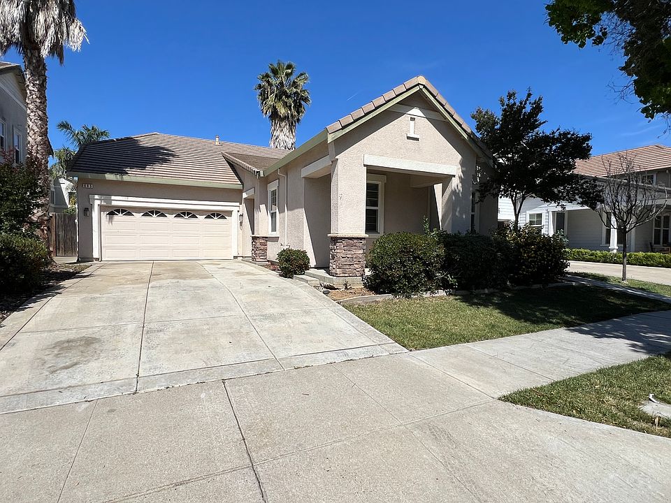 1st image of 865 Larkspur Ln
