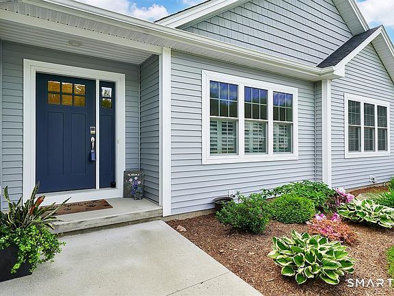 2nd image of 31 Eleanor Road #31