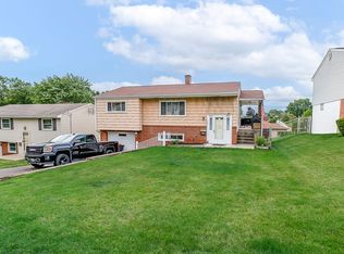 1032 Catherine Dr, Conway, PA 15027