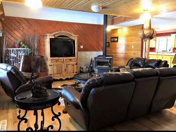 4th image of 460059 Range Rd #24-0