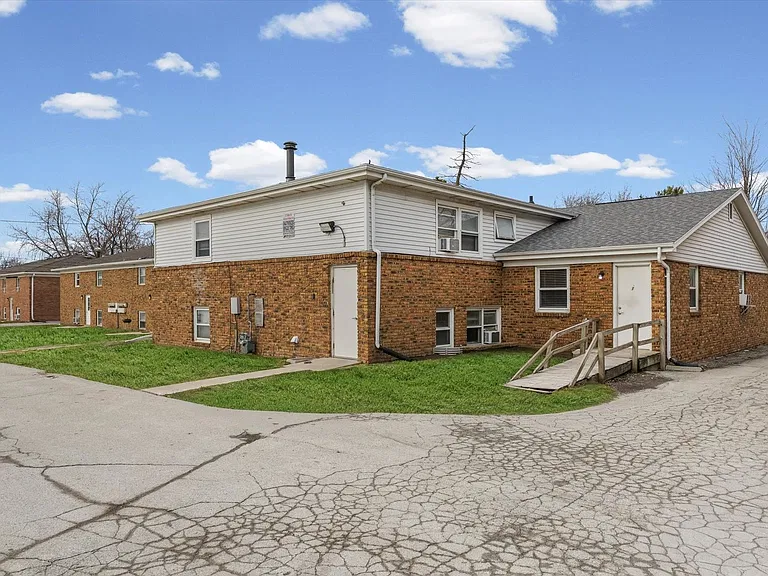337 Riley Dr — Photo 10