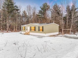10 Short Street, Winthrop, ME 04364