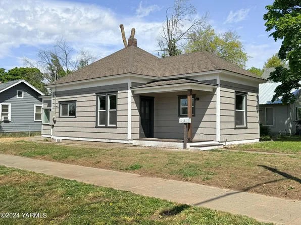 712 S 13th Ave, Yakima, WA 98902