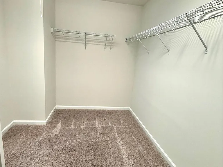 1037 Lakebrink Dr — Photo 20