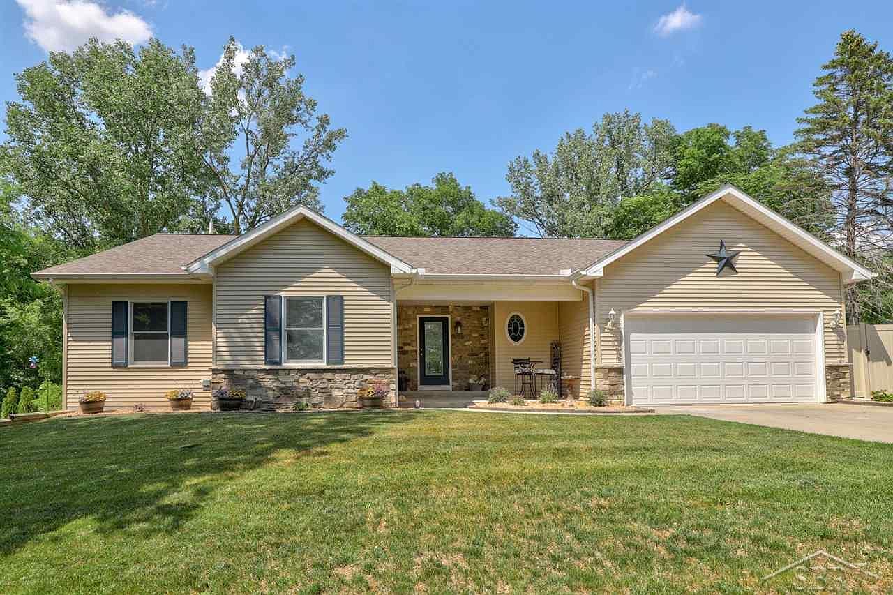 12205 Tuscola Rd, Frankenmuth, MI 48734 Zillow
