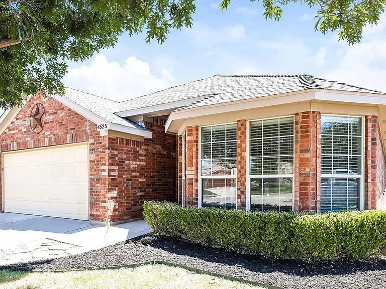 4525 Grainland Ct — Photo 3