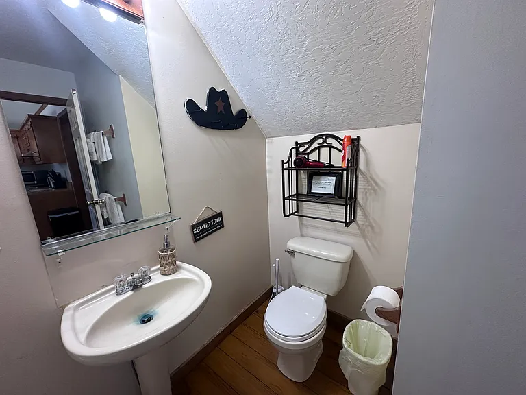 140 Alpine Way #140 — Photo 6