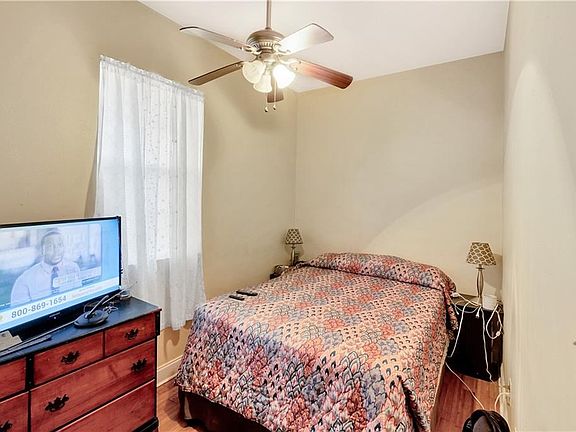 2nd image of 8318-20 Oleander St