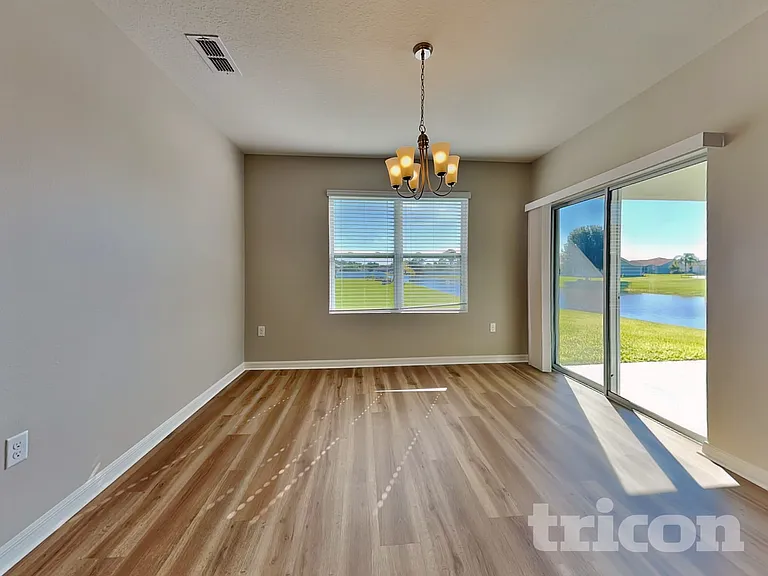 991 Summer Glen Dr — Photo 5