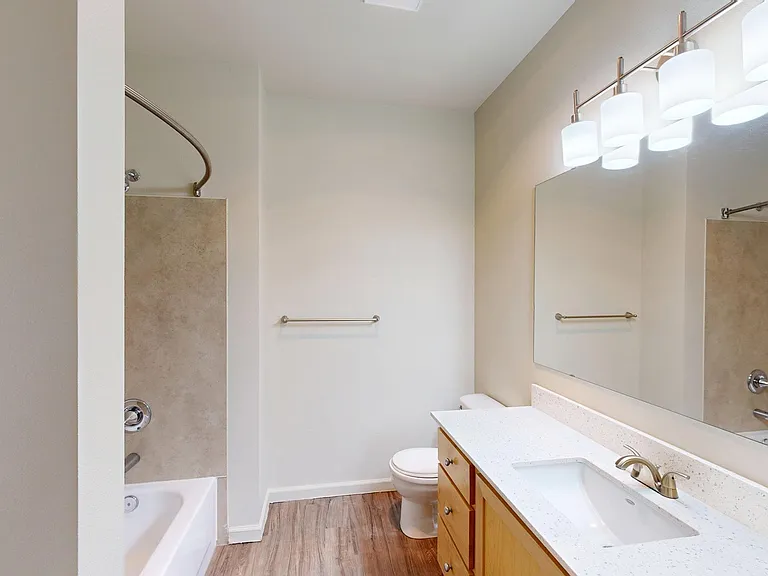 The Hawthorne Apartments — Photo 90