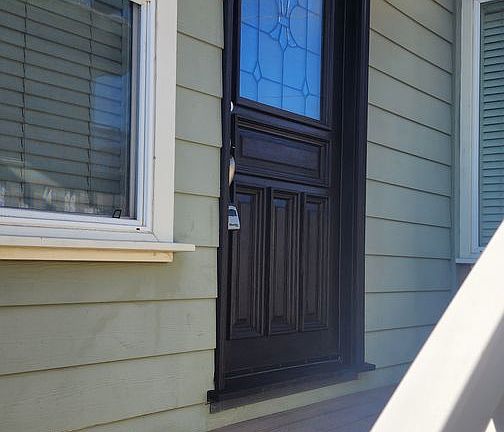 2nd image of 515-517 E Main St