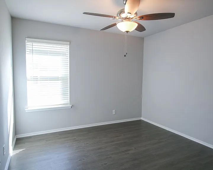 5309 Nassau Ave — Photo 15