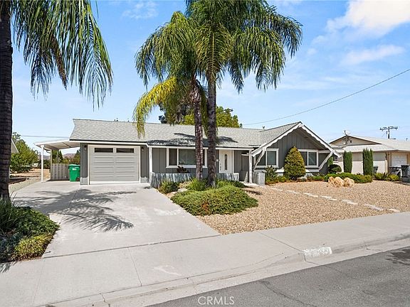2nd image of 28851 Thornhill Dr