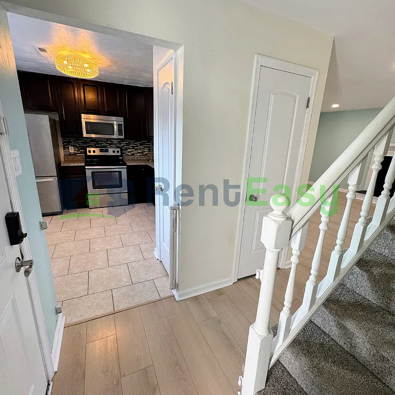 2 bed, 2.5 bath, 1088 sqft, $2,050 — Photo 3