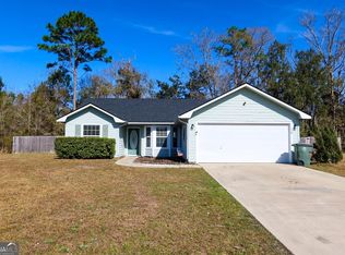 128 Lake Victoria Dr, Kingsland, GA 31548
