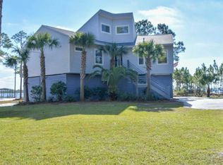 494 Parish Blvd, Mary Esther, FL 32569