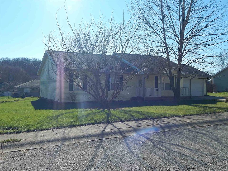 1st image of 842 E Clover Dr