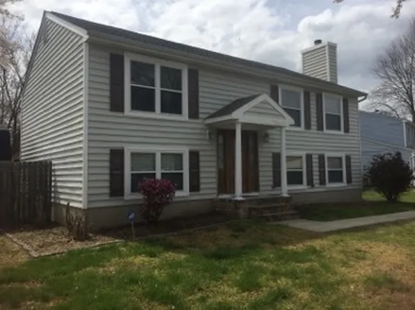 206 Charlotte Dr, Newport News, VA 23601