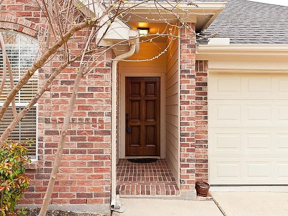 5th image of 1430 Sand Lake Ln