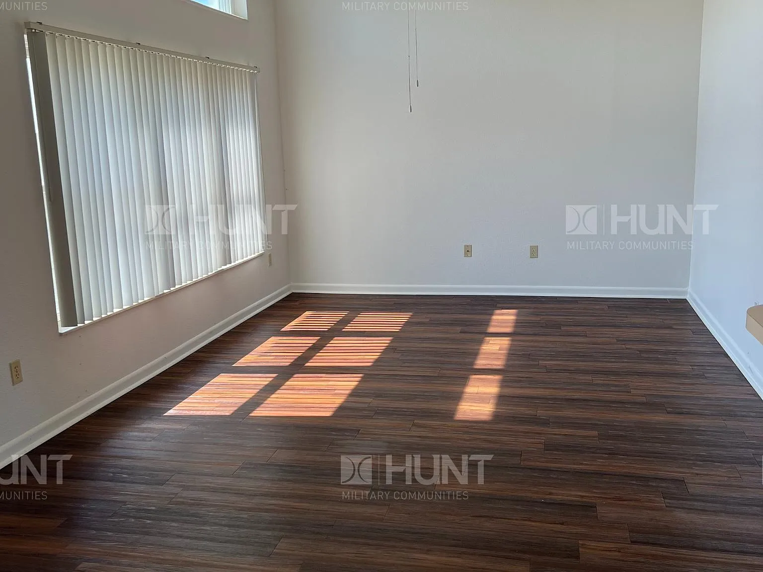 3 bed, 2.5 bath, 1244 sqft, $2,300 — Photo 3