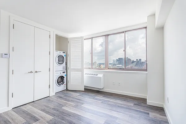 Rented by REAL New York | media 23