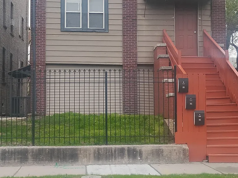 5918 S Calumet Ave #1 — Photo 7