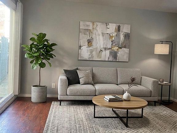 3rd image of 401 12th Ave E #14