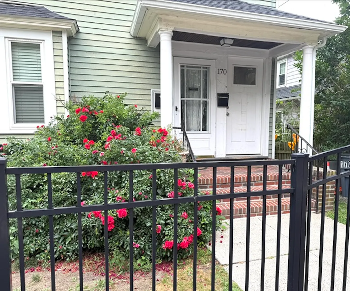 2 bed, 1200 sqft, $3,100 — Photo 2