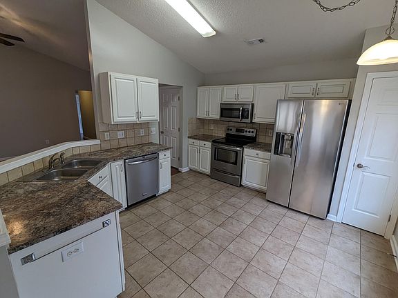 4th image of 330 Karsten Creek Dr