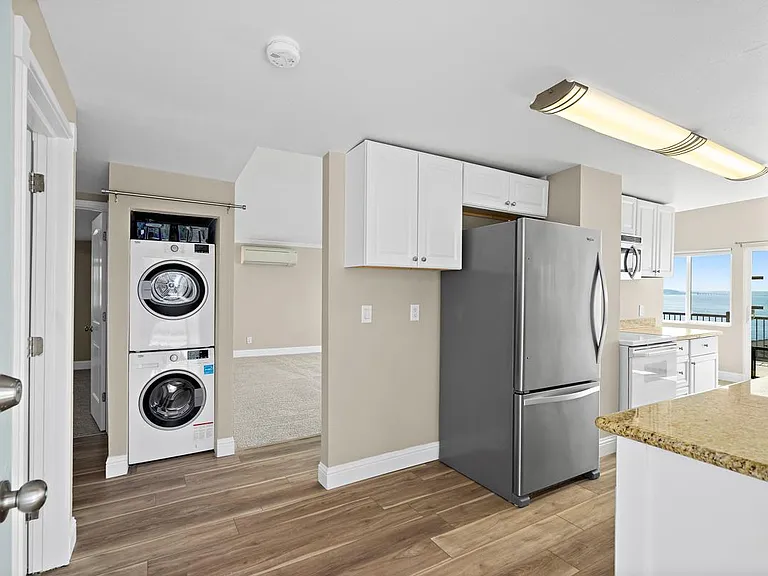10924 81st Pl NE #A — Photo 2