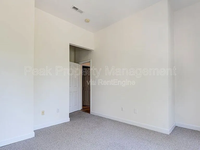300 W Clay St — Photo 5