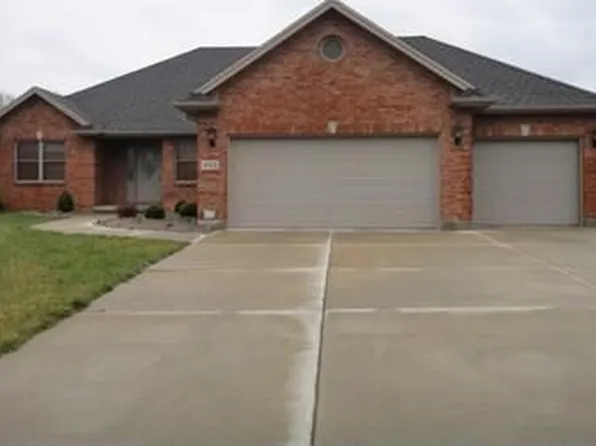 403 Deer Path Dr, Carlisle, OH 45005