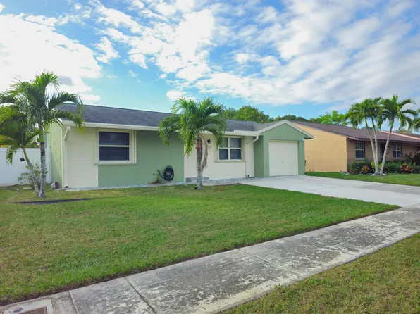 4327 Appian Way, Greenacres, FL 33463