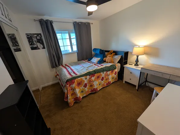 3329 Green Park Ln, Carmichael, CA 95608