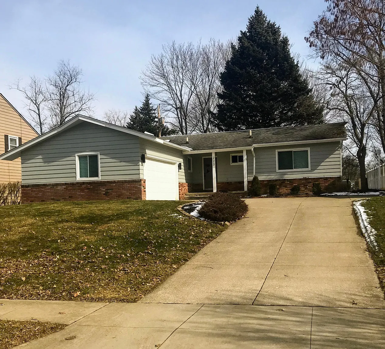 223 Grayling Dr photo 1