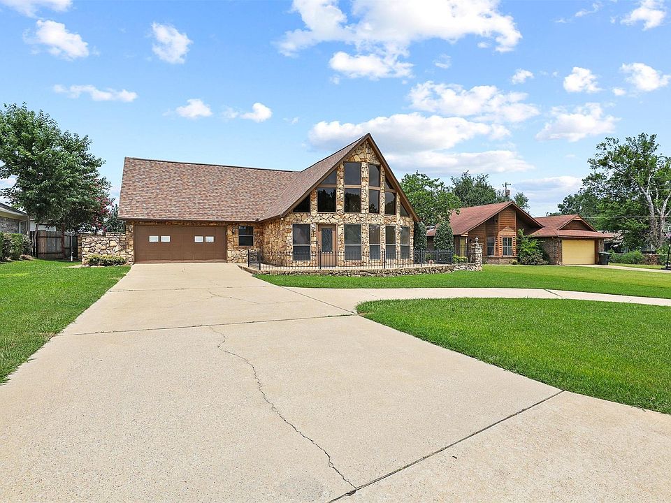 1st image of 1948 Parkway Cir
