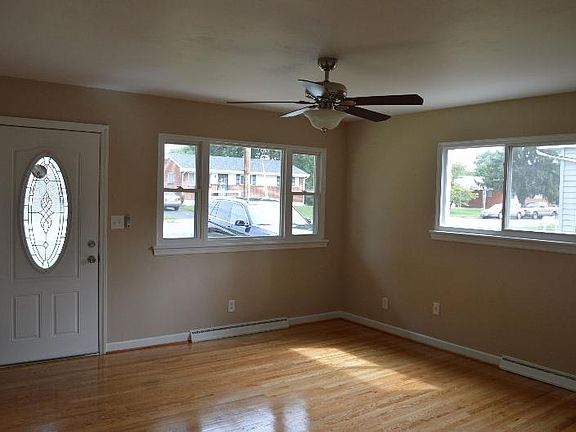 3rd image of 3744 Wilmont Ave NW