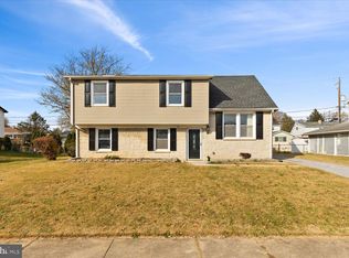 957 Belaire Ln, York, PA 17404