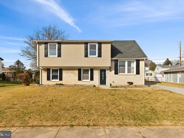 957 Belaire Ln, York, PA 17404