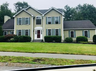 44 Stirling Ave, Hooksett, NH 03106