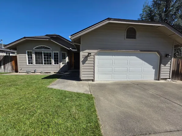 1229 NW Conklin Ave, Grants Pass, OR 97526