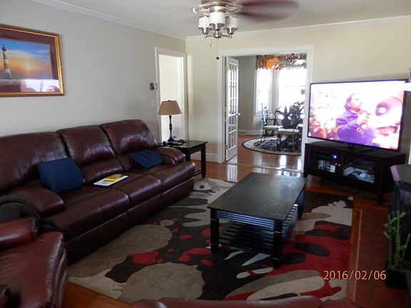 4th image of 123 Sheffield Dr