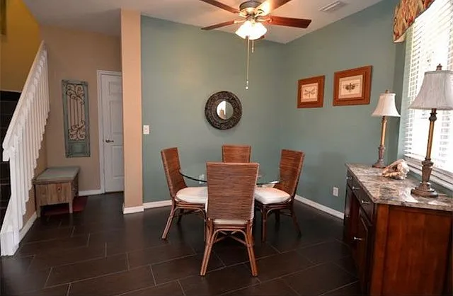 3 bed, 1711 sqft, $2,200 — Photo 4