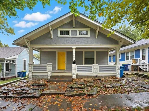 206 Groom St, Liberty, MO 64068